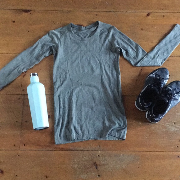 lululemon athletica Tops - Lululemon long sleeved SWIFTLY TECH LS